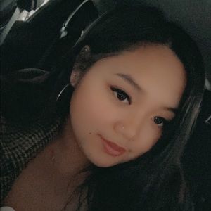 Meet your Posher, Nicole anne